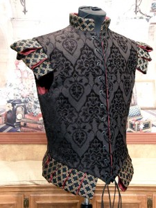 Men's Renaissance Doublet Jerkin Cavalier Pirate Courtier Nobility Vest Black
