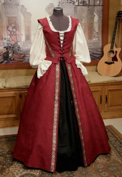 Cavalier Lady Gown | Faire Finery