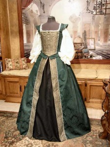 Renaissance Elizabethan Court Nobility Gown Dress