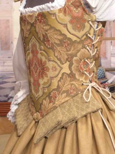 Renaissance Middle or Merchant Class Gown Dress Clothing